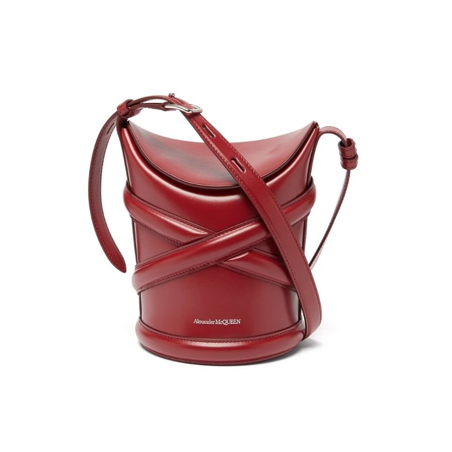 Curve bag in red | the code magazine
